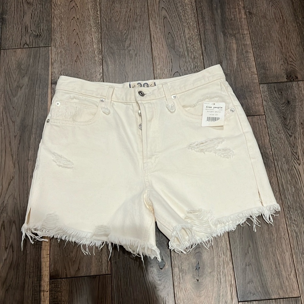 NWT Free People Makai Shorts size 29 Bright White